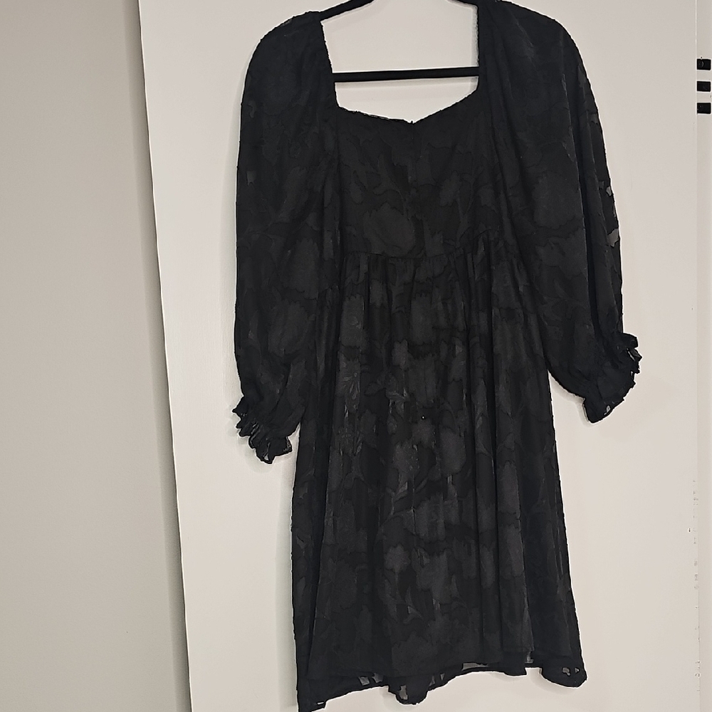 Easel Black Long Sleeve Dress - Picture 4 of 4